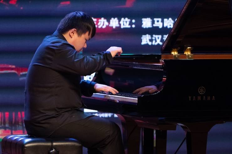 【精彩回顾】2018凯发k8国际亚洲音乐奖学金武汉音乐学院颁奖仪式——暨凯发k8国际艺术家王雁大师班及凯发k8国际特邀艺术家王心源钢琴音乐会举办